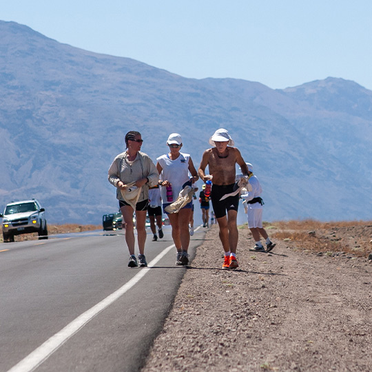 A crew pacing the racer at Badwater 135.